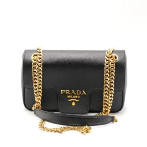 prada çanta